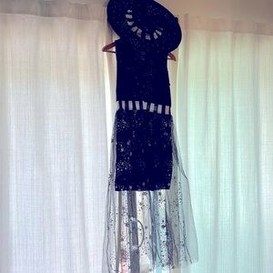 Girls witch Halloween costume